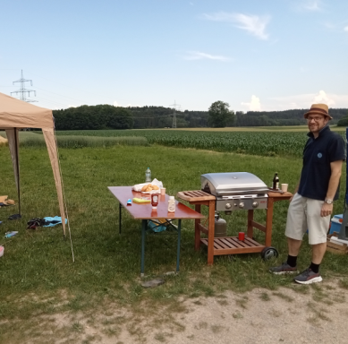 Gartenfreunde grillen zum Abschluss der Vogelstimmenwanderung für die Kinder Grillen für die Grundschüler nach Vogelstimmenwanderung 2026